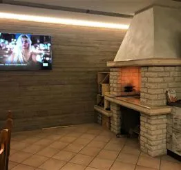 Realizzo rivestimento taverna
