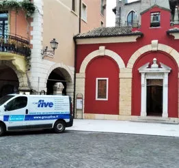 Tinteggiatura e restauro facciate della chiesa SS. Trinità