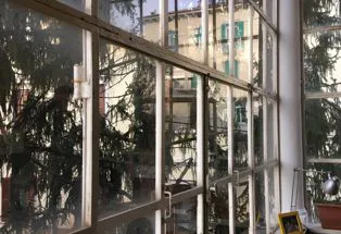 È possibile chiudere la veranda o il balcone senza permessi?